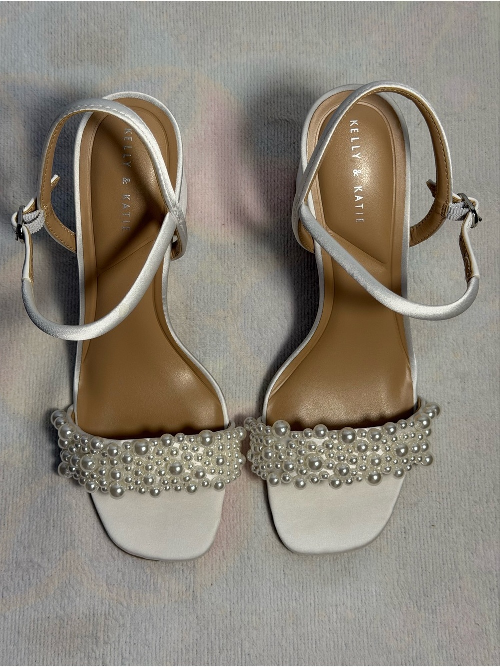 Kelly & Katie Evelina Pearl Embellished Block Heel Sandals 8.5 Satin Pearl